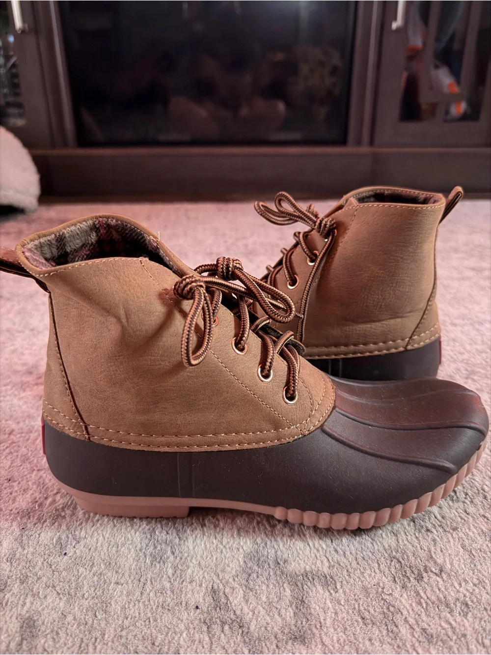 Simply Southern Brown Plaid Duck Boots Women’s Size 7